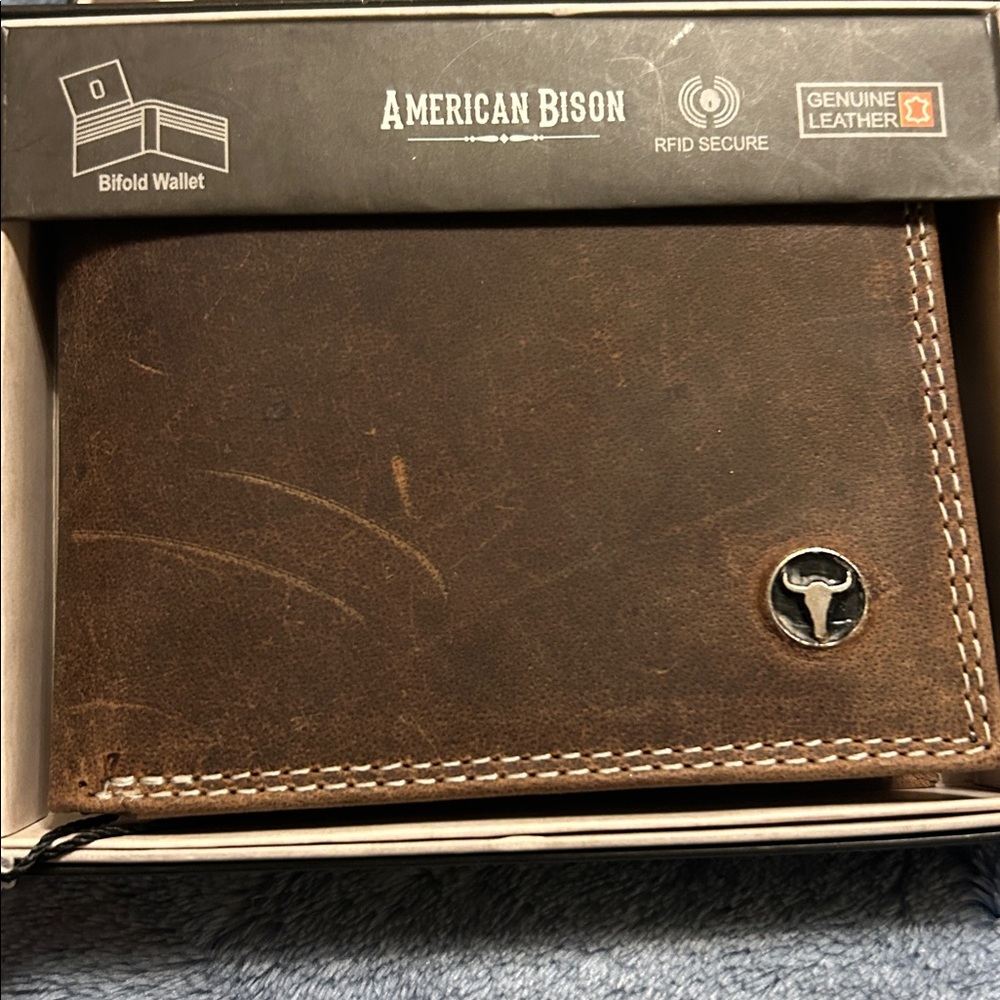 AMERICAN BISON Genuine Brown Leather Wallet Stitching Metal Logo Bifold Western